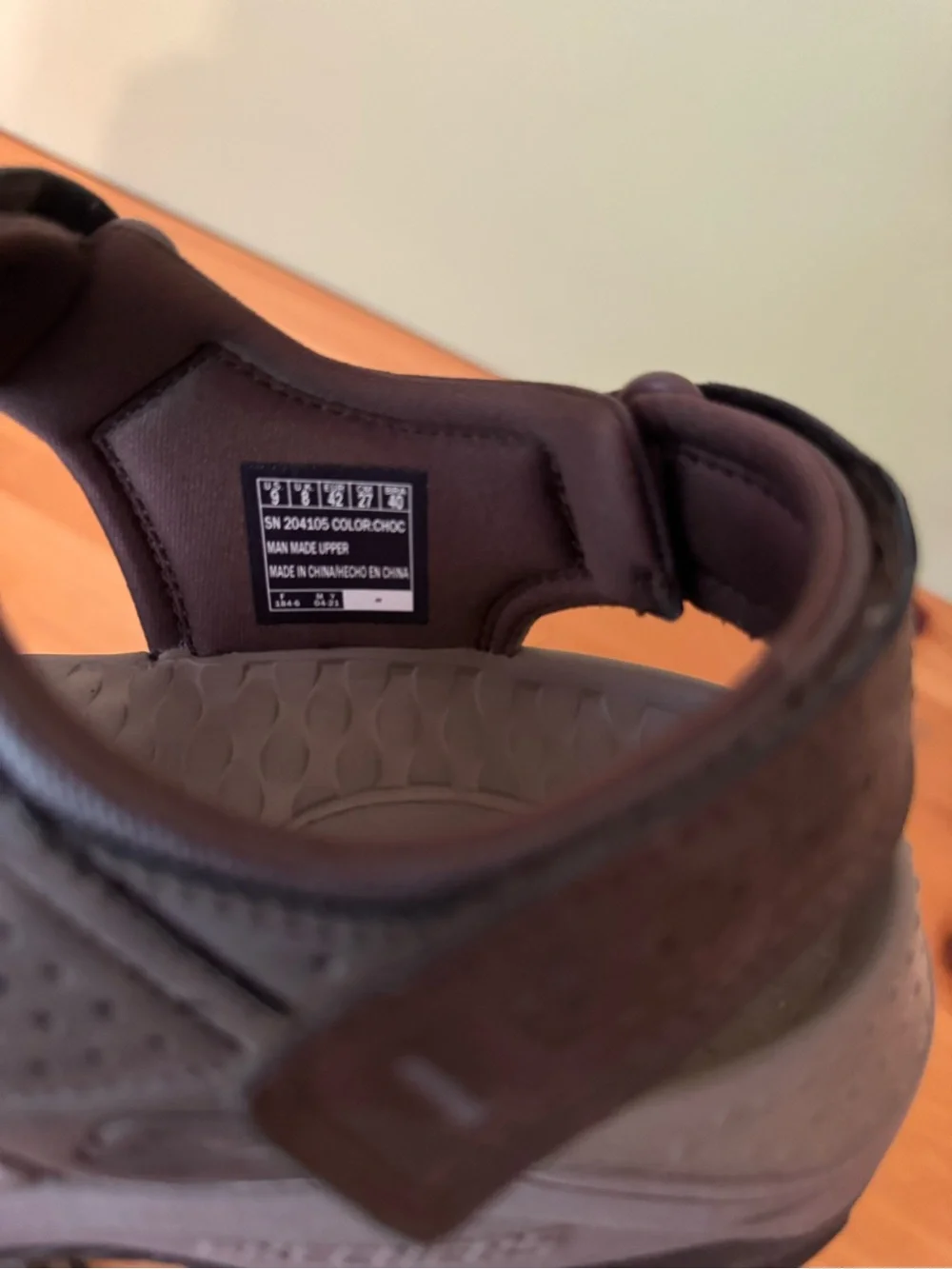Skechers adjustable hook